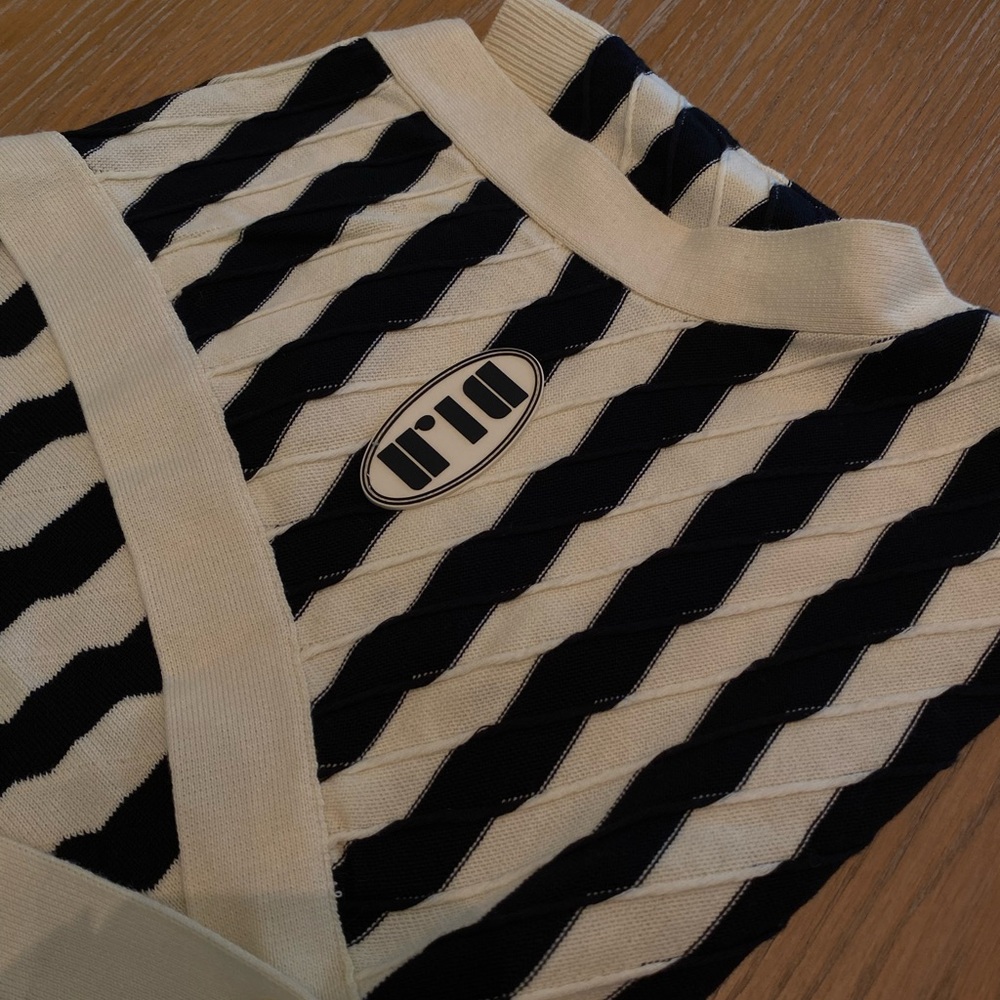 URLAZH striped vest
